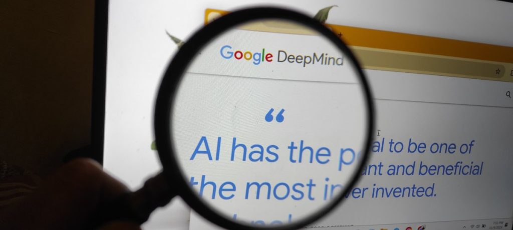 Что Google читает из наших фотографий: бывшие работники публикуют инструмент анализа