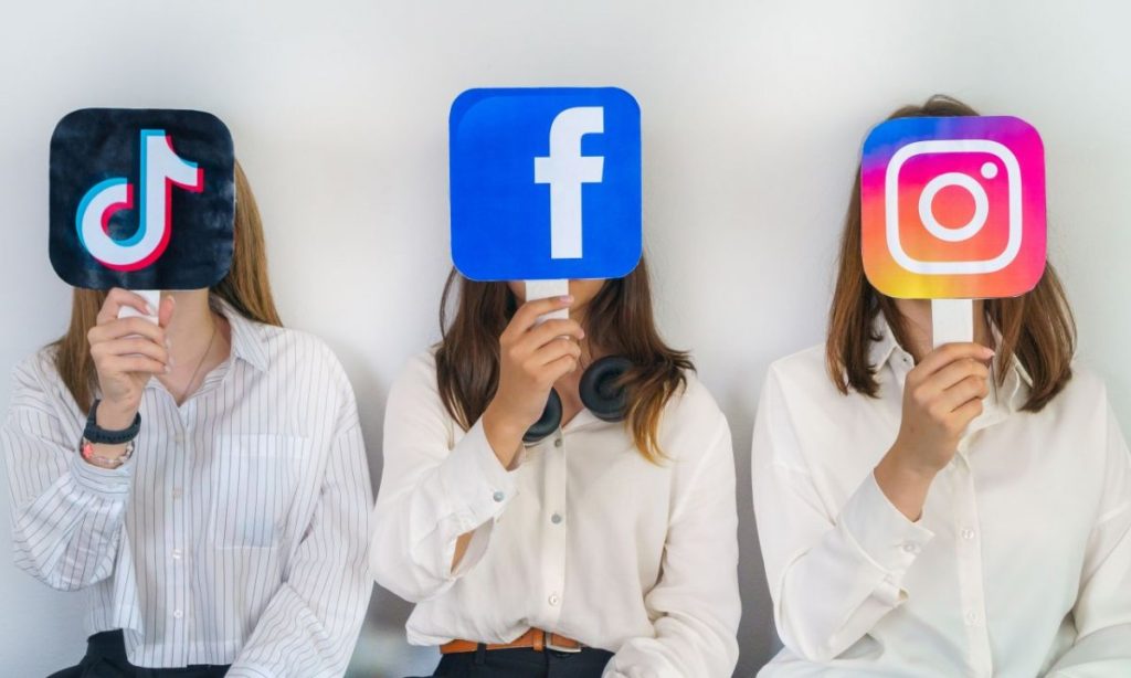 Запрет социальных сетей для детей: почему Германия потерпит неудачу с юридической точки зрения