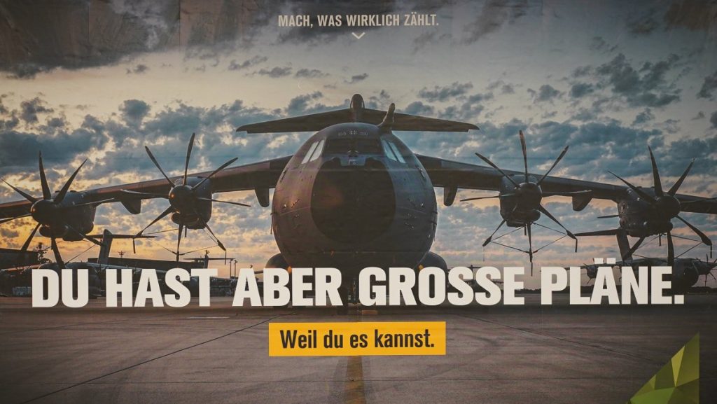 Между подвигом и хештегом: Борьба за молодость