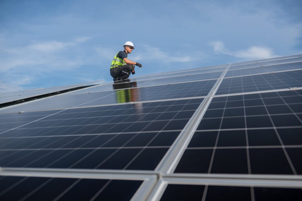 Отчет МЭА: Солнечная энергетика впервые обгоняет все другие источники энергии