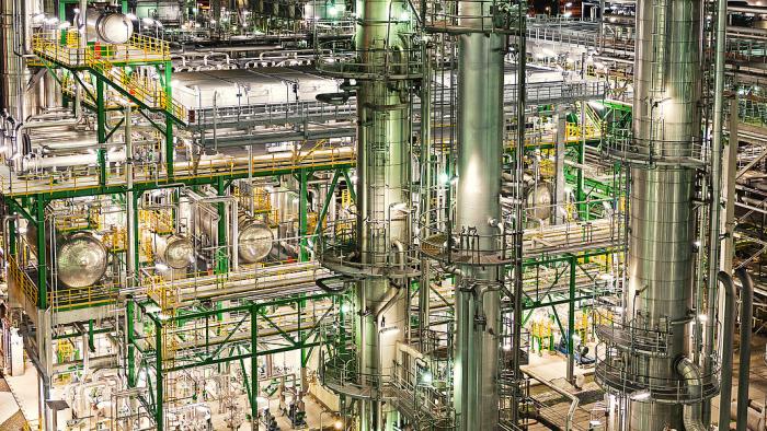 НПЗ PCK в Шведте ночью