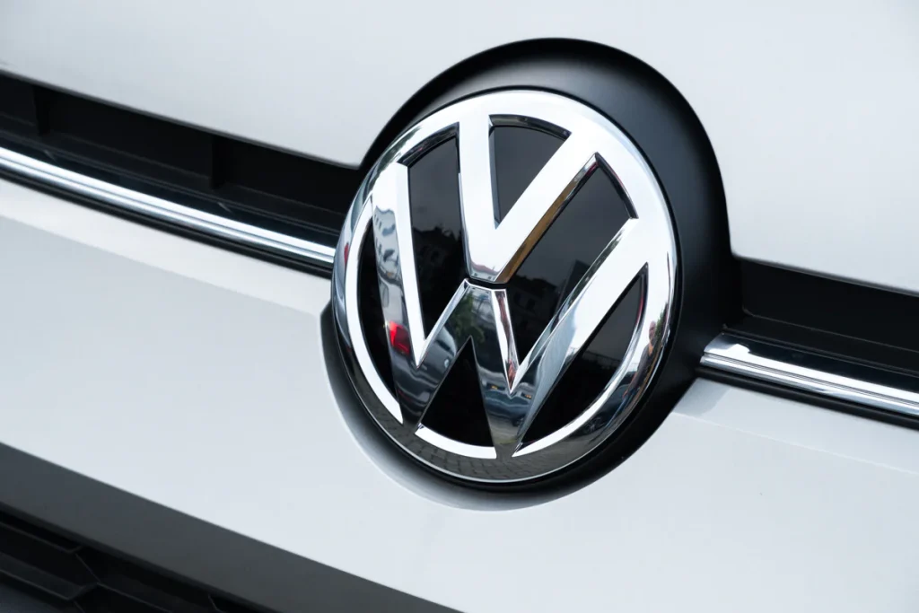 Акции VW празднуют, четыре завода обеспокоены: циничная логика сплошных вырубок