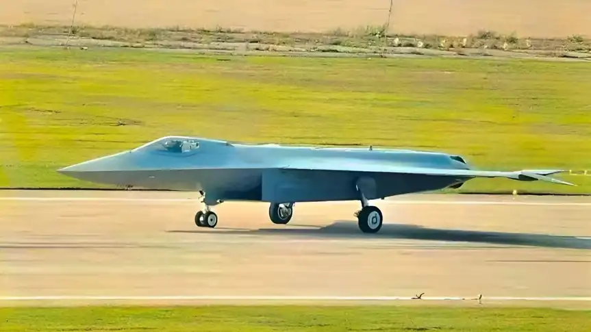 Китайский J-50 планирует следующий скачок в малозаметности и автономности